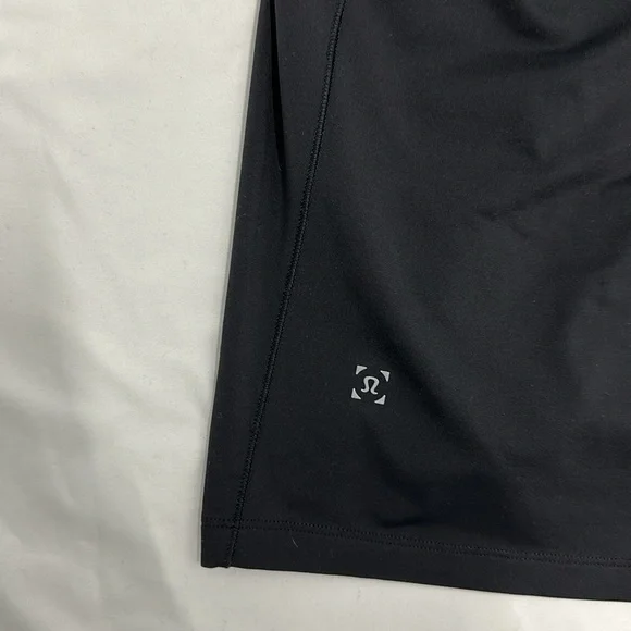 Lululemon Fundamental Short - Picture 9 of 11